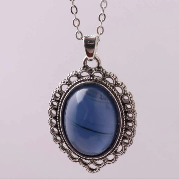 Restock- Blue Oval Stone Pendant Necklace - Picture 4 of 5